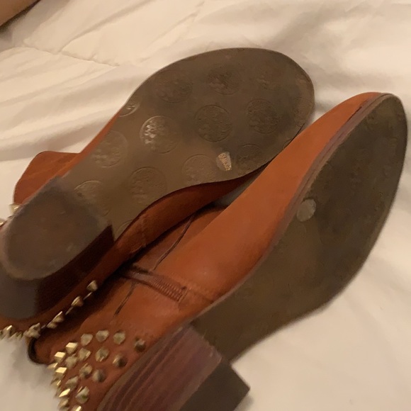 Cute boots lightly worn just too small - Picture 4 of 4